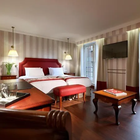Eurostars Montgomery 5*